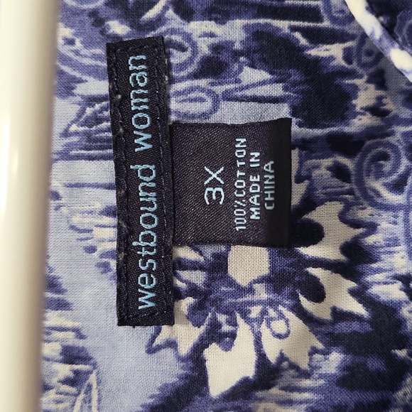 WESTBOUND WOMAN BLUE FLORAL PRINT PULL OVER FRONT BUTTONS SIZE 3X - Picture 6 of 10